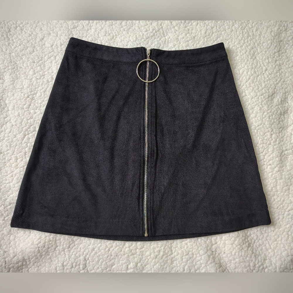 Kensie Women's Small Black Velvet Full Zip Mini Skirt